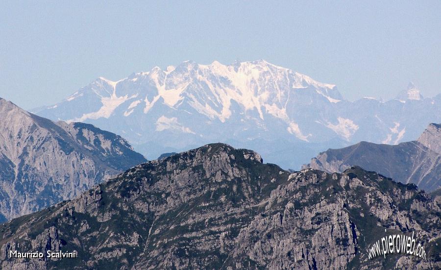 11 Zoom su Monte Rosa e Cervino.JPG